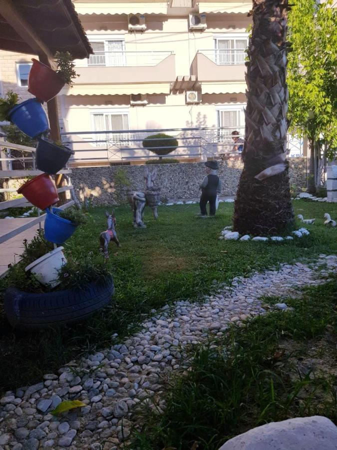 Konstantinos-Elli Rooms Nea Vrasna Exterior foto