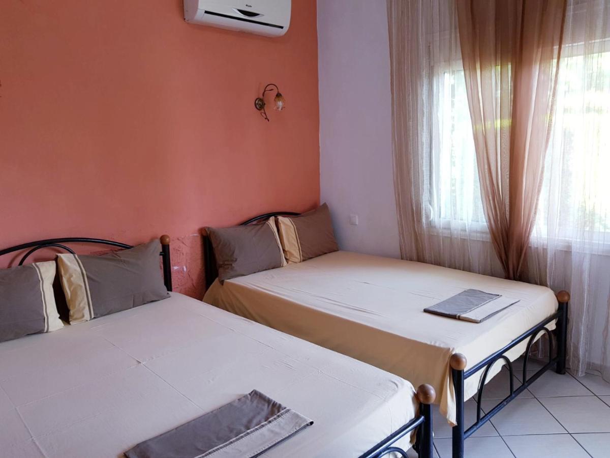 Konstantinos-Elli Rooms Nea Vrasna Exterior foto