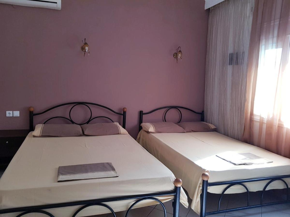 Konstantinos-Elli Rooms Nea Vrasna Exterior foto
