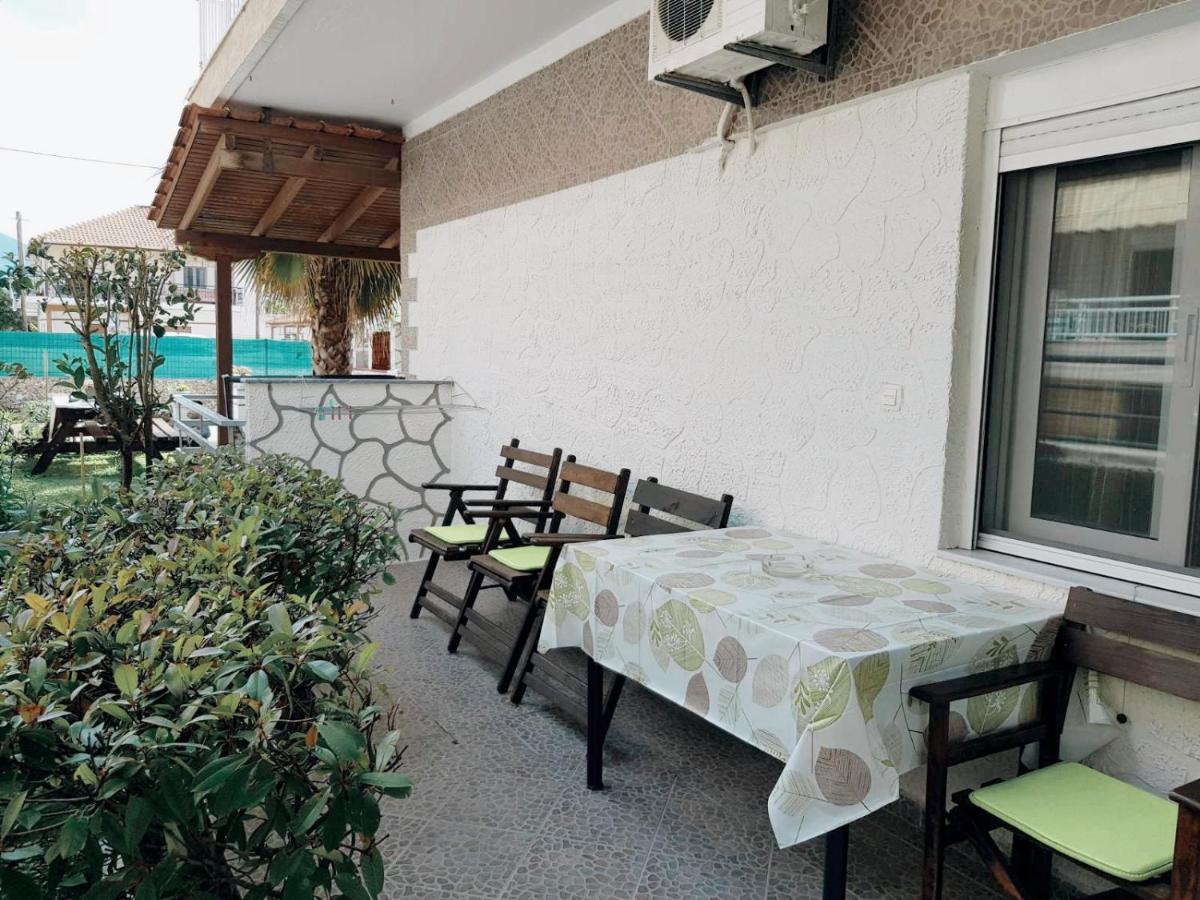 Konstantinos-Elli Rooms Nea Vrasna Exterior foto